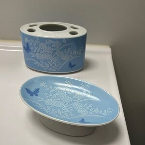 Blue Floral Bath Accessory Set